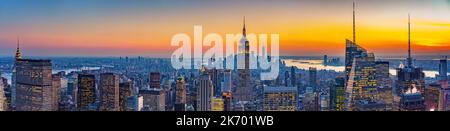 Vue aérienne de Manhattan au coucher du soleil Banque D'Images