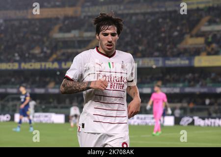 Vérone, Italie. 16th octobre 2022. Sandro Tonali de l'AC Milan pendant la série Un match au Stadio Marcantonio Bentegodi, Vérone. Crédit photo à lire: Jonathan Moscrop/Sportimage crédit: Sportimage/Alay Live News Banque D'Images