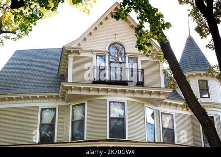 Détail de la maison de l'époque victorienne célèbre pour avoir été présenté dans la séquence d'ouverture de la série télévisée 1970s The Mary Tyler Moore Show. Banque D'Images