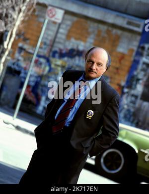 DENNIS FRANZ, NYPD Blue : Saison 10, 2002 Banque D'Images