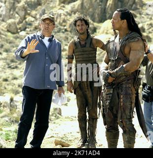 CHUCK RUSSELL, GRANT HESLOV, DWAYNE JOHNSON, LE ROI SCORPION, 2002 Banque D'Images