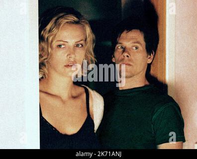 CHARLIZE THERON, Kevin Bacon, piégés, 2002 Banque D'Images