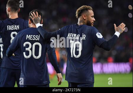 Paris, France. 16th octobre 2022. Joy PSG's Naymar Jr (PSG) - ) pendant la Ligue 1 Uber Eats Match Paris Saint-Germain v Olympique de Marseille au Parc des Princes Stadium sur 16 octobre 2022 à Paris, France. Photo de Christian Liewig/ABACAPRESS.COM crédit: Abaca Press/Alay Live News Banque D'Images