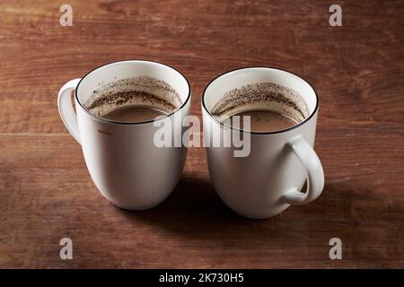Deux verres de café au lait Banque D'Images