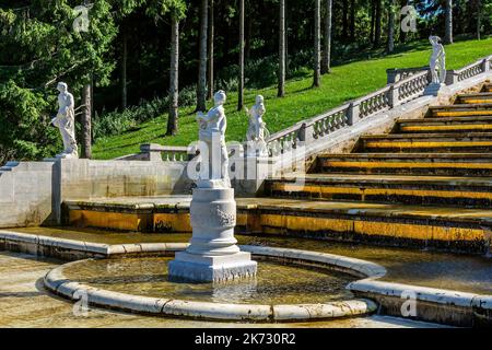 St. Petersbourg, cascade « Golden Mountain » dans le Lower Park, Peterhof Banque D'Images