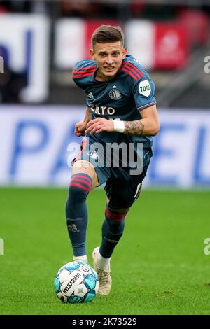 Alkmaar - Sebastian Szymanski de Feyenoord lors du match entre AZ Alkmaar et Feyenoord à l'AFAS Stadion le 16 octobre 2022 à Alkmaar, pays-Bas. (Box to Box Pictures/Tom Bode) Banque D'Images