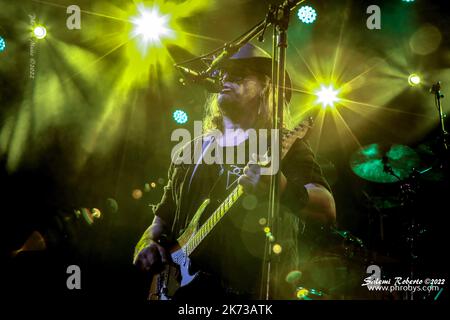 Milan, Italie. 15th octobre 2022. Gianluca Grignani pendant Gianluca Grignani, concert de musique de la chanteuse italienne à Milan, Italie, 15 octobre 2022 crédit: Agence de photo indépendante/Alamy Live News Banque D'Images