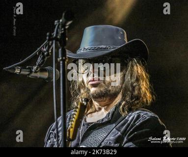 Milan, Italie. 15th octobre 2022. Gianluca Grignani pendant Gianluca Grignani, concert de musique de la chanteuse italienne à Milan, Italie, 15 octobre 2022 crédit: Agence de photo indépendante/Alamy Live News Banque D'Images