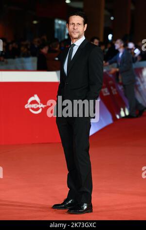 ROME, ITALIE - OCTOBRE 15: Andrea Sartoretti assiste au tapis rouge de 'il principe Di Roma' lors du Festival du film de Rome 17th à l'Auditorium Parco Della Musica on 15 octobre 2022 à Rome, Italie. Banque D'Images