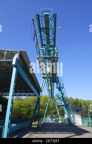 Tassi Zsilip lock system sur la branche de Rackevei (Soroksari) Kis duna du Danube, Duna, au village de Tass, comté de bacs Kiskun, Hongrie Banque D'Images