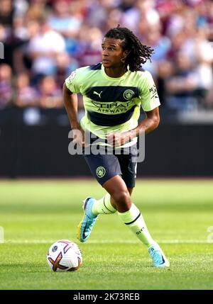 Photo du dossier datée du 07-08-2022 de Nathan ake de Manchester City pendant le match de la Premier League au stade de Londres. Date de la photo: Dimanche 7 août 2022. Date de publication : lundi 17 octobre 2022. Banque D'Images