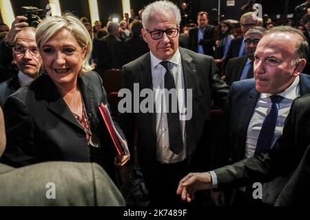 Candidat français à l'élection présidentielle pour le parti d'extrême-droite Front National (FN) Marine le Pen lors d'une rencontre avec l'association patronale française Medef à Paris sur 28 mars 2017 Banque D'Images
