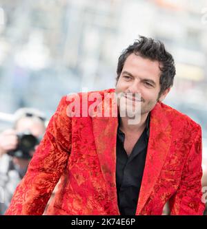 La chanteuse Matthieu Chedd assiste au photocall "visages, lieux (visites, villages)" lors du Festival annuel de Cannes 70th au Palais des Festivals Banque D'Images