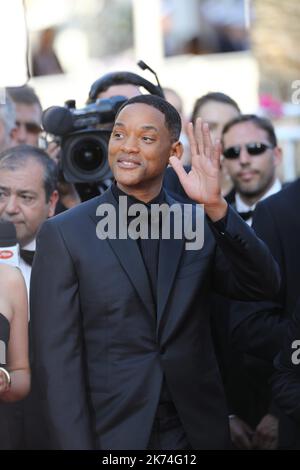 Palais des festivals à Cannes (06) 70ème Festival de Cannes montée des marches de la cérémonie de cloture photo : le jury du 70E Festival de cannes avec Will Smith, Agnes Jaoui, Paolo Sorrentino, Gabriel Yared et Jessica Chastain, Pedro Almodovar, maire de Cannes David Lisnard et Fan Bingbing, Parc Chan-wook et Maren Ade 70th Festival annuel du film de Cannes à Cannes, France, mai 2017. Le festival du film se déroulera du 17 au 28 mai. Banque D'Images