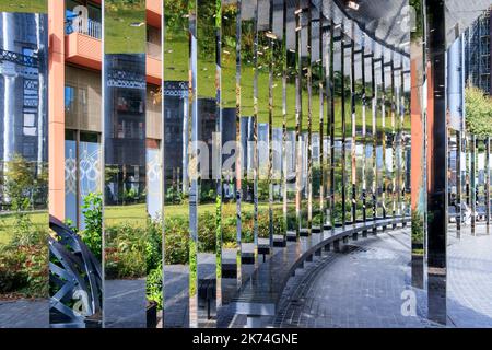 Gasholder Park, un espace public vert dans un gassoir victorien à King's Cross, Londres, Royaume-Uni Banque D'Images