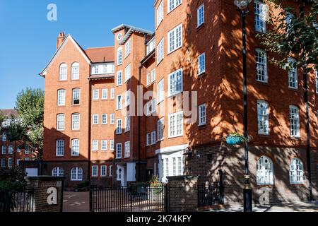 Leighton House on the Millbank Estate, un bloc d'appartements de classe II construit par le London County Council 1897-1902, John Islip Street, Londres, Royaume-Uni Banque D'Images