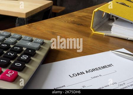 Application de l'accord de prêt et calculatrice. Banque D'Images