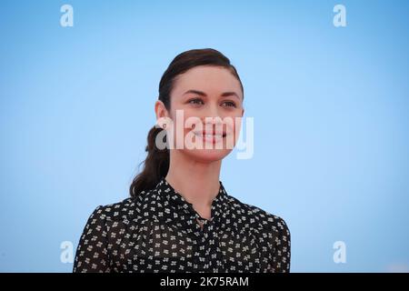 Olga Kurylenko assiste à l'homme qui a tué Don Quichotte Photocall lors du Festival de Cannes 71st Banque D'Images