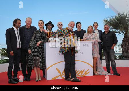 La troupe assistant à l'homme qui a tué Don Quichotte Photocall lors du Festival de Cannes 71st Banque D'Images