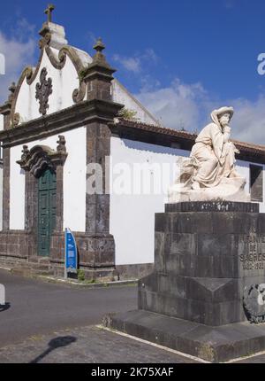 Portugal, Açores, île de Sao Miguel, Vila Franca, chapelle Santa Catarina, Monument Infante Dom Henrique, Banque D'Images