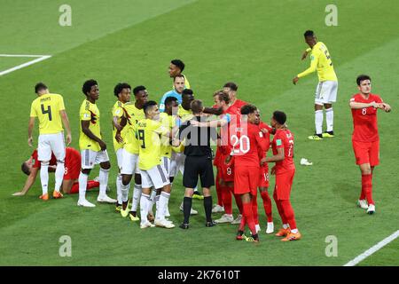 Coupe du monde de football de la FIFA Russie 2018, Stade Spartak, Moscou, Russie; coupe du monde du match de football 16 M56 Colombie contre Angleterre; photo: Concours d'arbitres par les joueurs © Pierre Teyssot / Maxppp Banque D'Images