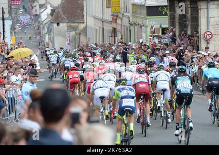 Le peloton pendant la phase 7 du Tour de France entre Fougères et Chartres sur 13 juillet 2018. Banque D'Images