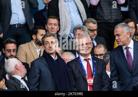 L'ancien président français Nicolas Sarkozy lors du match de la Ligue des champions de l'UEFA entre Paris Saint Germain et l'étoile rouge de Belgrade au Parc des Princes, à Paris, en France Banque D'Images