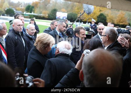 Cérémonie franco-allemande dans la défrichement de Rethondes (la Glade de l'armistice) à Compiègne, dans le nord de la France, sur 10 novembre 2018 dans le cadre des commémorations marquant le 100th anniversaire de l'armistice du 11 novembre 1918, mettant fin à la première Guerre mondiale Emmanuel Macron Angela Merkel Banque D'Images