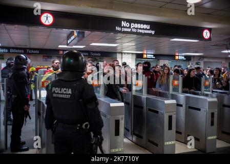 Grève générale à la suite du procès des indépendants qui a lieu à Madrid. Banque D'Images