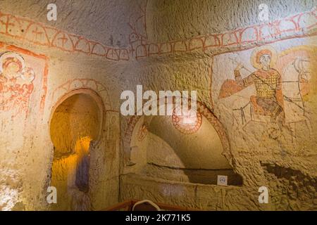 GÖREME, TURQUIE - 19 JUILLET 2019 : chapelle de la grotte de Saint-Laurent Basilic près de Göreme en Cappadoce, Turquie Banque D'Images