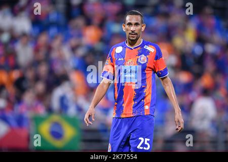 Bangkok, Thaïlande. 16th octobre 2022. Hamilton de Port FC en action pendant le match de la Thai Premier League 2022 entre Port FC et Lampang FC au stade PAT. Score final; Port FC 2:1 Lampang FC (photo par Amphol Thongmueangluang/SOPA Images/Sipa USA) crédit: SIPA USA/Alay Live News Banque D'Images