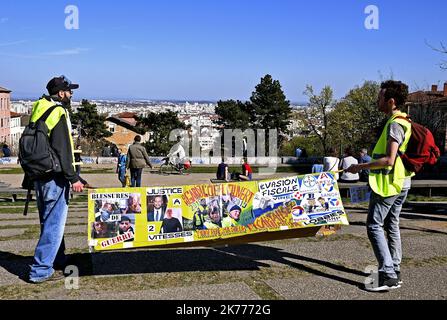 Manifestation dans le cadre d'un samedi consécutif de 20th manifestations organisées par le mouvement des gilets jaunes (gilets jaunes) sur 30 mars 2019. Banque D'Images