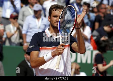 Roquebrune-Cap-Martin, vendredi 19 avril 2019 - Rolex Monte-Carlo Masters, quarts de finale court Rainier III - Novak Djokovic (SRB) - Daniil Medvedev (Rus) Banque D'Images