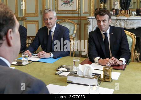 Le président Emmanuel Macron, Bruno le Maire, ministre de l'economie et des Finances lors d'un entretien avec David Malpass, Président du Groupe de la Banque mondiale.au palais de l'Elysée a Paris le 6 mai 2019. PISCINE/Stephane Lemouton/MAXPPP Banque D'Images