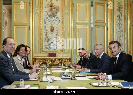 Le président Emmanuel Macron, Bruno le Maire, ministre de l'economie et des Finances, Philippe Etienne, conseiller diplomatique du président lors d'un entretien avec David Malpass, président du Groupe de la Banque mondiale.au palais de l'Elysée a Paris le 6 mai 2019. PISCINE/Stephane Lemouton/MAXPPP Banque D'Images