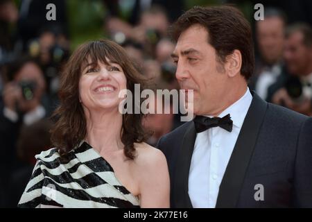 Javier Barde et Charlotte Gainsbourg assistent à la cérémonie d'ouverture et à la projection des Dead Don't Die lors du festival annuel de Cannes 72nd sur 14 mai 2019 à Cannes, France. Banque D'Images