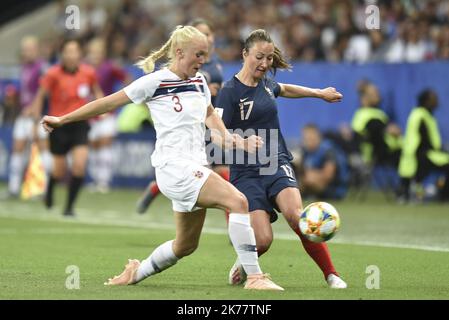 ©Frédérique GRANDO/MAXPPP - coupe du monde - Equipe de France A Féminine vs Equipe féminine de Norvège - 12/06/2019 phase de poule - (c) 2019 Grando/Maxppp MARIA THORISDOTTIR GAETANE THINEY Banque D'Images