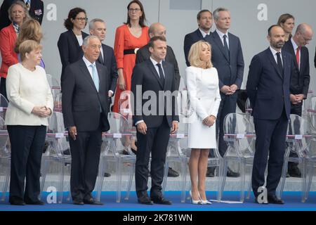 ©PHOTOPQR/LE PARISIEN/Fred Dugit ; politique place de la concorde Paris VIIIe, le 14 juillet 2019 Cérémonie du 14 juillet la chancellière allemande Angela Merkel, le président du Portugal Marcelo Rebelo de Sousa, le président Emmanuel Macron, Son épouse Brigitte Macron et le premier ministre Edouard Philippe photo LP / Fred Dugit le défilé militaire annuel de la Bastille le dimanche, 14 juillet 2019 sur l'avenue des champs-Elysées à Paris. Banque D'Images