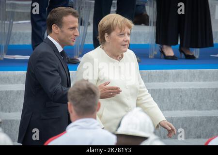 ©PHOTOPQR/LE PARISIEN/Fred Dugit ; politique place de la concorde Paris VIIIe, le 14 juillet 2019 Cérémonie du 14 juillet Emmanuel Macron et Angela Merkel photo LP / Fred Dugit défilé militaire annuel de la Bastille le dimanche, 14 juillet 2019 sur l'avenue des champs-Elysées à Paris. Banque D'Images