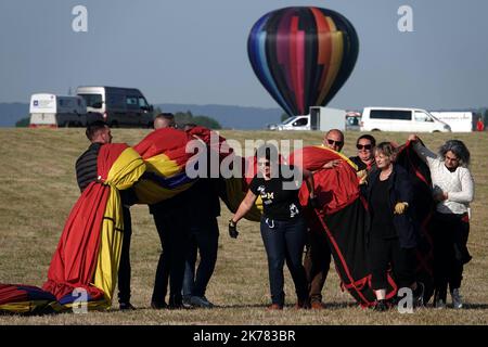 Le record du monde de 456 ballons en ligne n'a pas été battu mais l'aérostation biennale détient toujours ce record du monde suivi d'un vol de masse pendant le 30th anniversaire des Grands ballons aériens du monde de l'est 2019 le plus grand rassemblement de ballons dans le monde. Banque D'Images