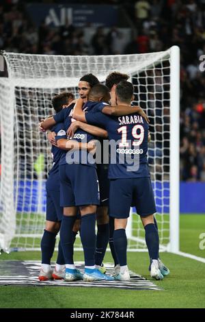 Killian Mbappe #7 Célébrez le deuxième but lors du match de la Ligue française 1 entre Paris Saint Germain et Nîmes Olympique au stade du Parc des Princes sur 11 août 2019 à Paris, France. Banque D'Images