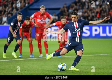 Edison Roberto Cavani #9 lors du match de la Ligue française 1 entre Paris Saint Germain et Nîmes Olympique au stade du Parc des Princes sur 11 août 2019 à Paris, France. / 11/08/2019 - France / Ile-de-France (région) / Paris - Banque D'Images