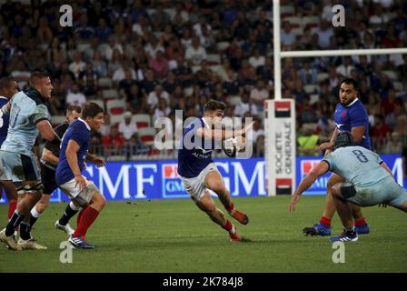 premier match de préparation à la coupe du monde de rugby de l'équipe de france contre l'écosse au stade allianz riviera. Papier Philippe BERSIA France Ecosse rugby à préparer la coupe du monde Banque D'Images