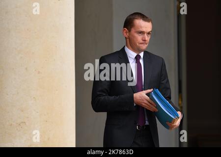 Olivier Dussopt, le secret d'Etat aux environs du Minister de l'action et des comptes publiques en sortie du Conseil des ministres du 04 septembre 2019 / 04/09/2019 - France / Ile-de-France (région) / Paris - Olivier Dussopt, Le Secrétaire d'État au Ministre d'action et des comptes publics du Conseil des ministres du 04 septembre 2019 Banque D'Images