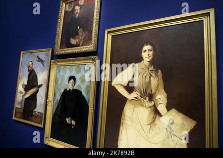 Lens, France, septembre 24th 2019 - Musée du Louvre Lens POLOGNE, 1840 - 1918 PEINDRE L'ÂME D'Une NATION l'année 2019 marque le centenaire de la signature, le 3 septembre 1919, de l'accord entre la France et la Pologne sur "l'émigration et l'immigration". Elle a conduit à l'arrivée d'un grand nombre de travailleurs polonais en France, notamment dans la région minière du nord du pays. Banque D'Images