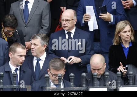 Sébastien Muylaert/MAXPPP - Bernard Cazeneuve arrive pour assister à un service de l'église de l'ancien président français Jacques Chirac à Eglise Saint-Sulpice à Paris, France. . L'ancien président de la République française, Jacques Chirac, décédé à l'âge de 86 ans, est enterré aujourd'hui au cimetière Montparnasse de Paris. 30.09.2019 Banque D'Images