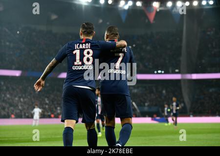 PSG / Olympique de Marseille joie de Kylian Mbappe après son second but au 11th jour de la Ligue 1 Conforama, entre Paris Saint Germain (PSG) et Olympique Marseille (OM), 27 octobre 2019 Banque D'Images