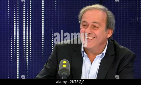 Michel Platini ancien footballeur, entraîneur de l'équipe française et président de l'UEFA, invité de '8h30 franceinfo', 6 novembre 2019. Michel Platini présente son livre après quatre ans de suspension par la Fifa, les Français de 64 ans sont libres de reprendre les activités liées au football depuis mardi, 8 octobre. *** Légende locale *** France-Info Banque D'Images