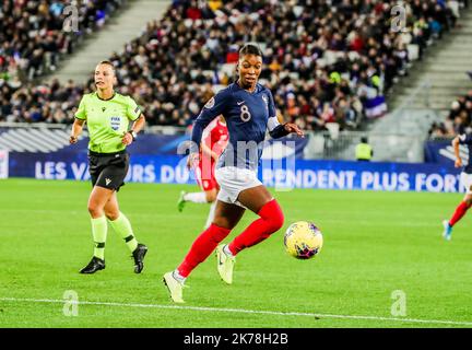 A BORDEAUX / AU MATMUT ATLANTIQUE / FOOTBALL FÉMININ / CHAMPIONNAT EUROPÉEN DE FEMMES 2021 / FRANCE / SERBIE / - 2019/11/09. Femme football Fnrace - Serbie Banque D'Images