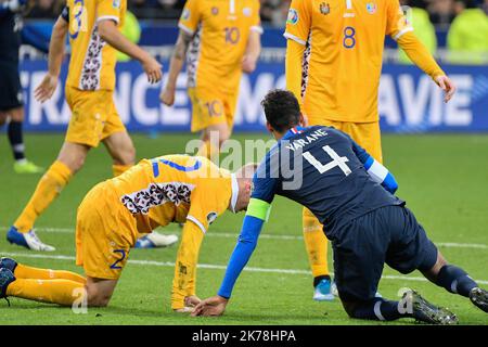 Varane Lors de FRANCE MOLDAVIE / EURO 2020 victoire de l'Equipe de France contre la Moldavie, le 14 novembre 2019, au Stade de France pour les qualifications de l'Euro 2020. / 2019 - France / Ile-de-France (région) / Paris - Varane pendant LA FRANCE MOLDAVIE / EURO 2020 victoire de l'équipe française contre la Moldavie, sur 14 novembre 2019, au Stade de France pour les qualifications de l'Euro 2020. Banque D'Images